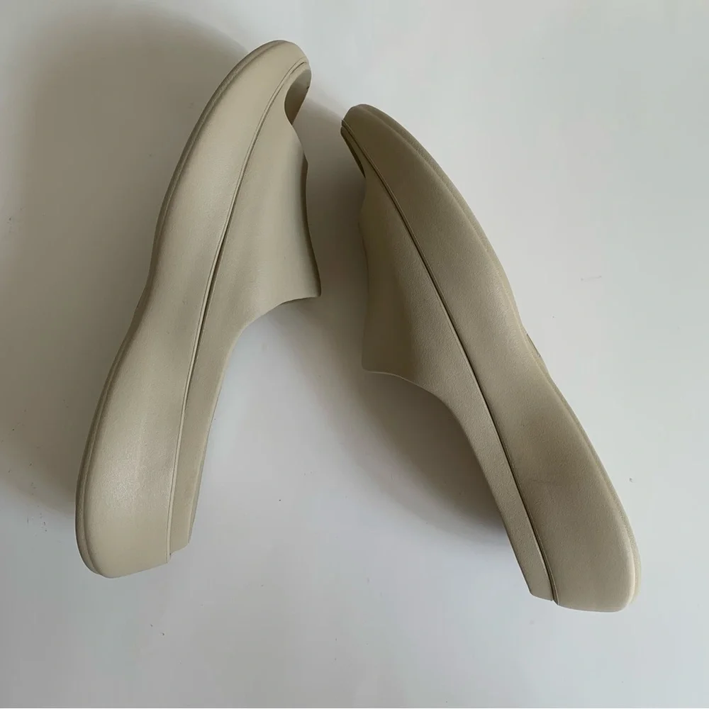 Zara Flat Sandal Ivory Cream Platform Rubber Slide Sandal beige - Picture 10 of 13